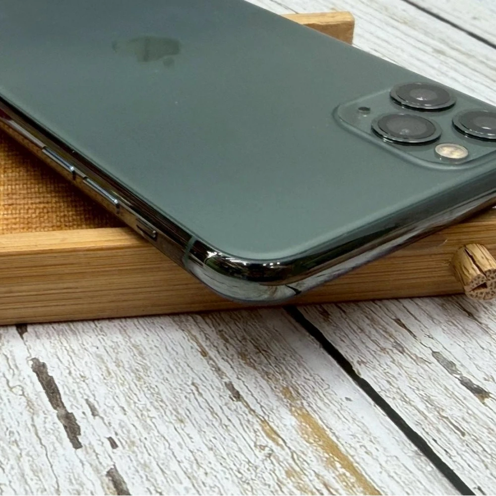 iPhone 11 Pro Max 64g 綠 電池84% 換過副廠螢幕 稀有版本15.4.1 無盒