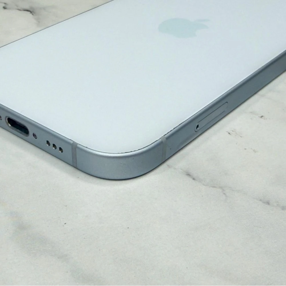 iPhone 15 256g 藍 電池80% 螢幕有小細紋 有盒裝有配件