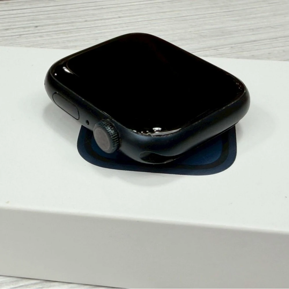 Apple Watch 8 45mm GPS版 午夜色 電池87% 附原廠錶帶+副廠充電線 有盒裝有