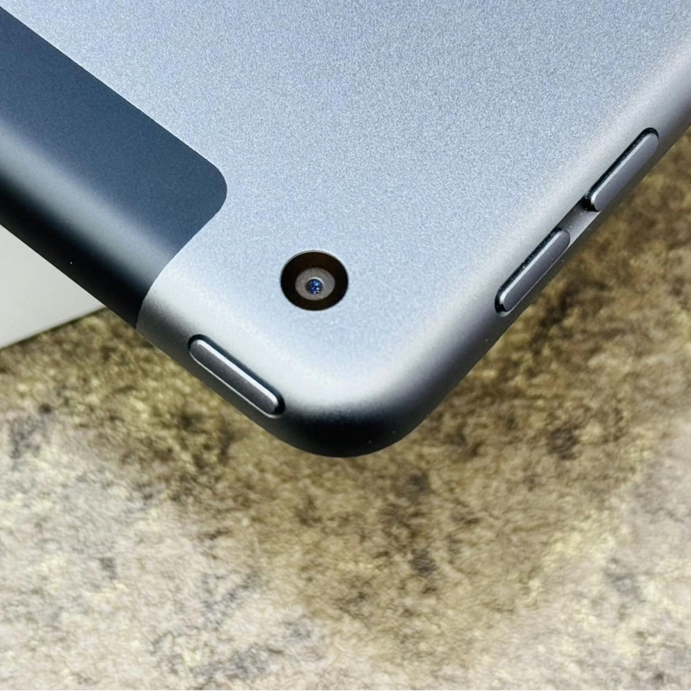 iPad 9 64G LTE版 灰 電池99% 循環27次 保固到2024/07/15 有盒裝 有配