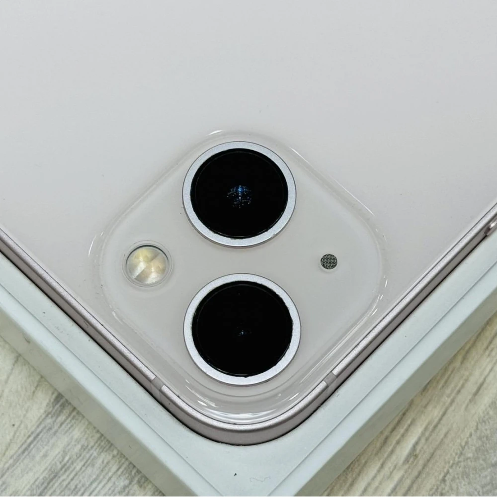 iPhone 13 128G 粉 電池84% 螢幕邊邊有漏液 不影響使用 有盒裝有配件 