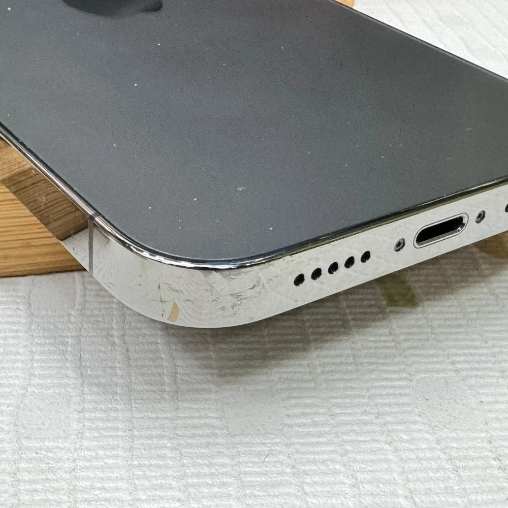 iPhone 13 Pro 128g 黑 電池100%  無盒裝有配件