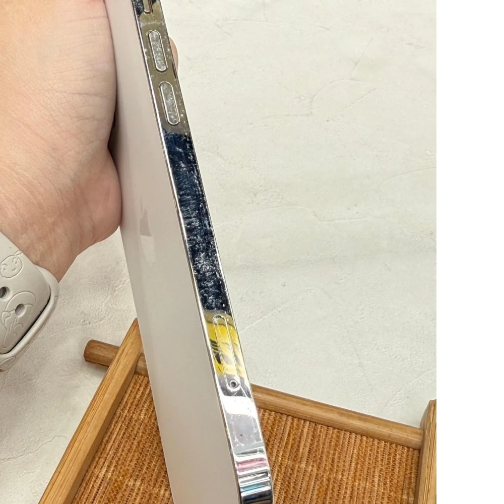 iPhone 12 pro 256g 白 電池77% 側邊有使用痕跡 無盒裝有配件