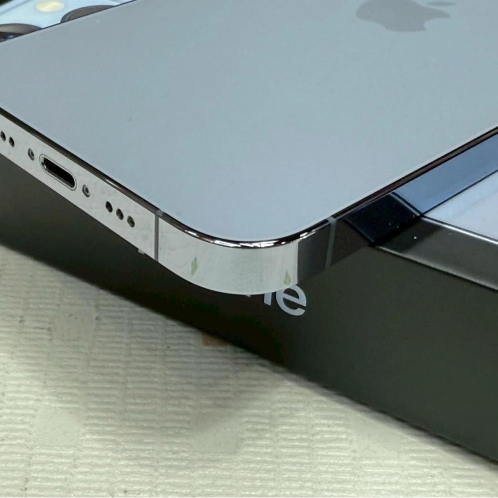 iPhone 13 pro 256g 藍 電池77%  無盒裝有配件