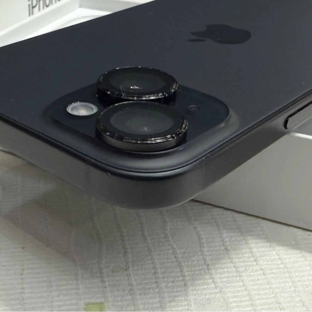 iPhone 15 128g 黑 換過認證電池100% 有盒裝有配件