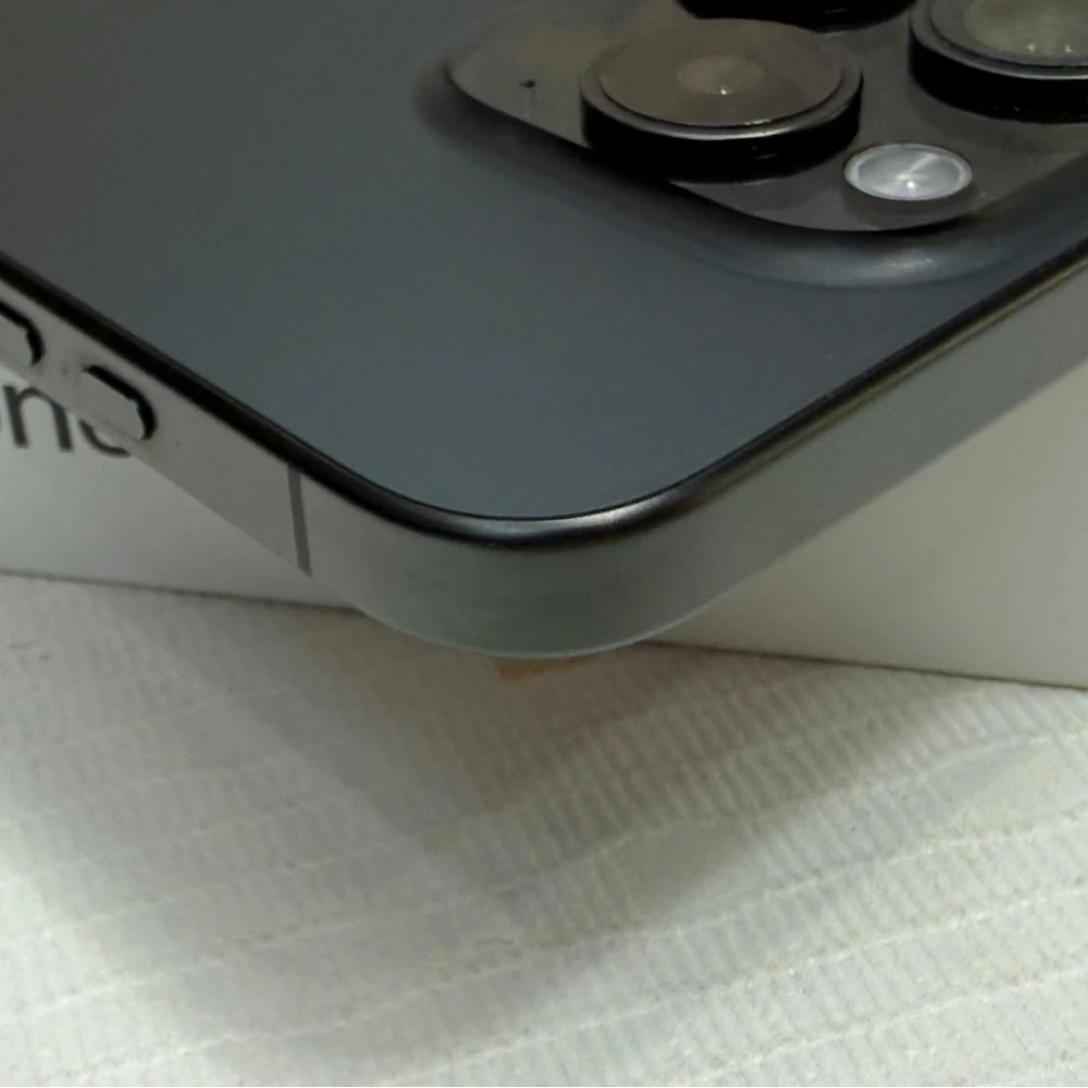 iPhone 15 Pro 256g 黑 電池90% 有盒裝有配件