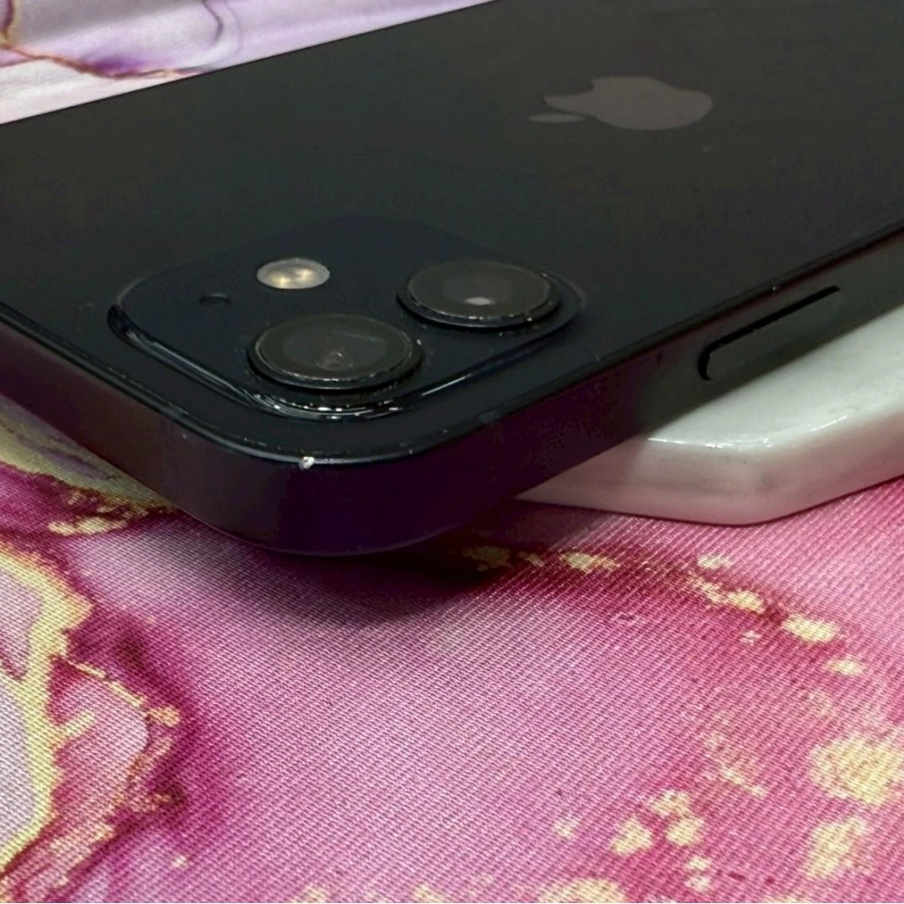 iPhone 12 256g 黑 電池100% 換過原廠螢幕 無盒裝有配件 