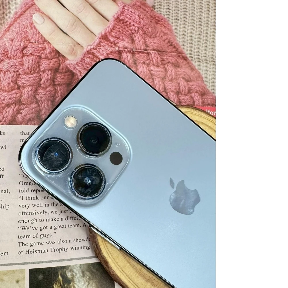 iPhone 13 pro 256g 藍 電池81% (螢幕多傷）（照相不能用0.5倍）無盒裝有配件