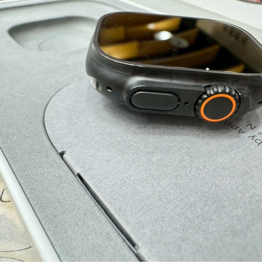 Apple Watch Ultra 2 49mm LTE版 黑色  保固到2025/11/4 有盒裝