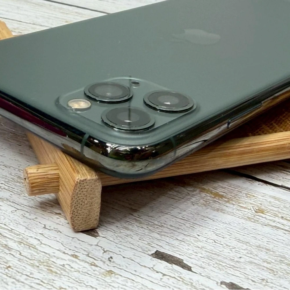 iPhone 11 Pro Max 64g 綠 電池84% 換過副廠螢幕 稀有版本15.4.1 無盒