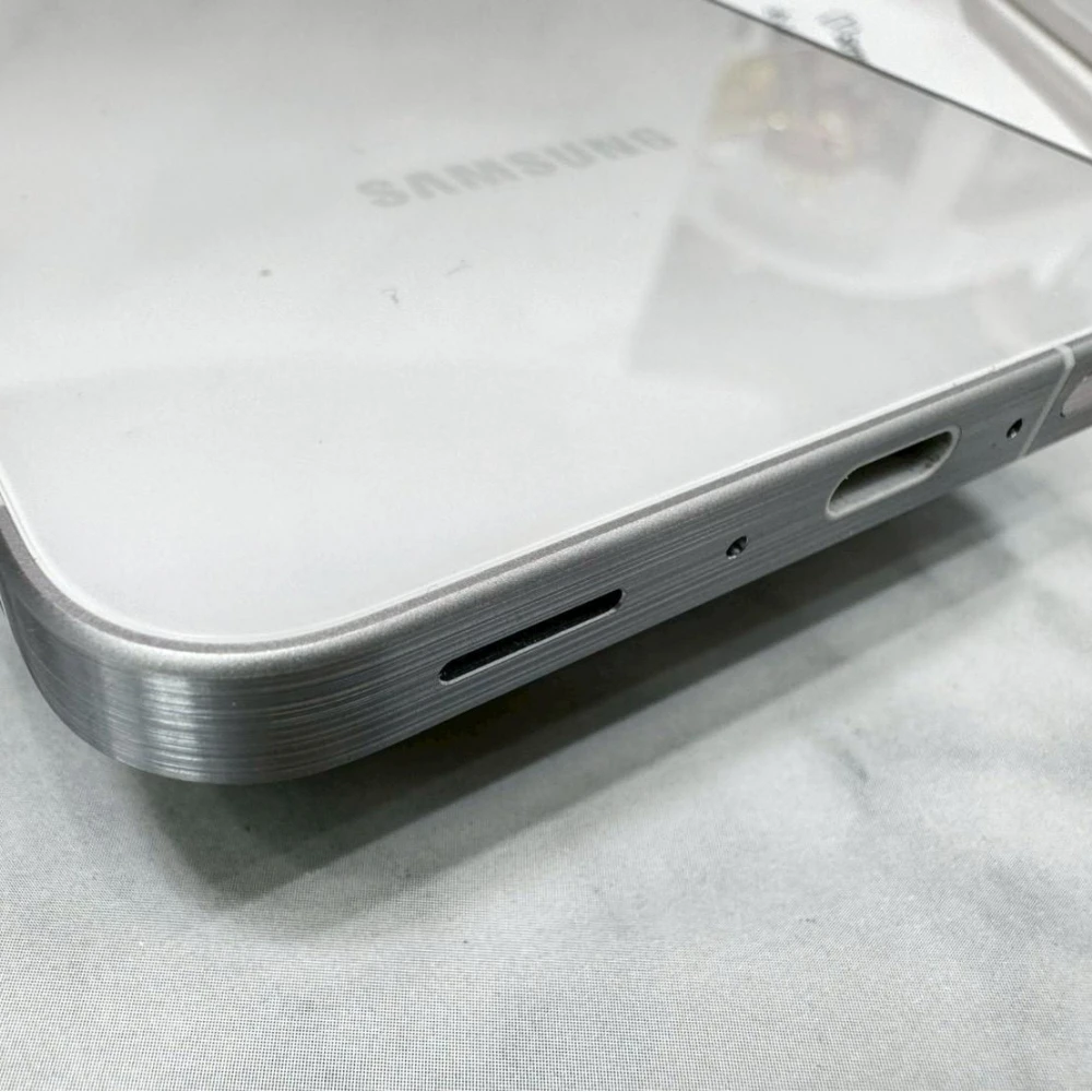 SAMSUNG Galaxy A56 (8+256G) 灰 保固到2026/9/23 有盒裝有配件