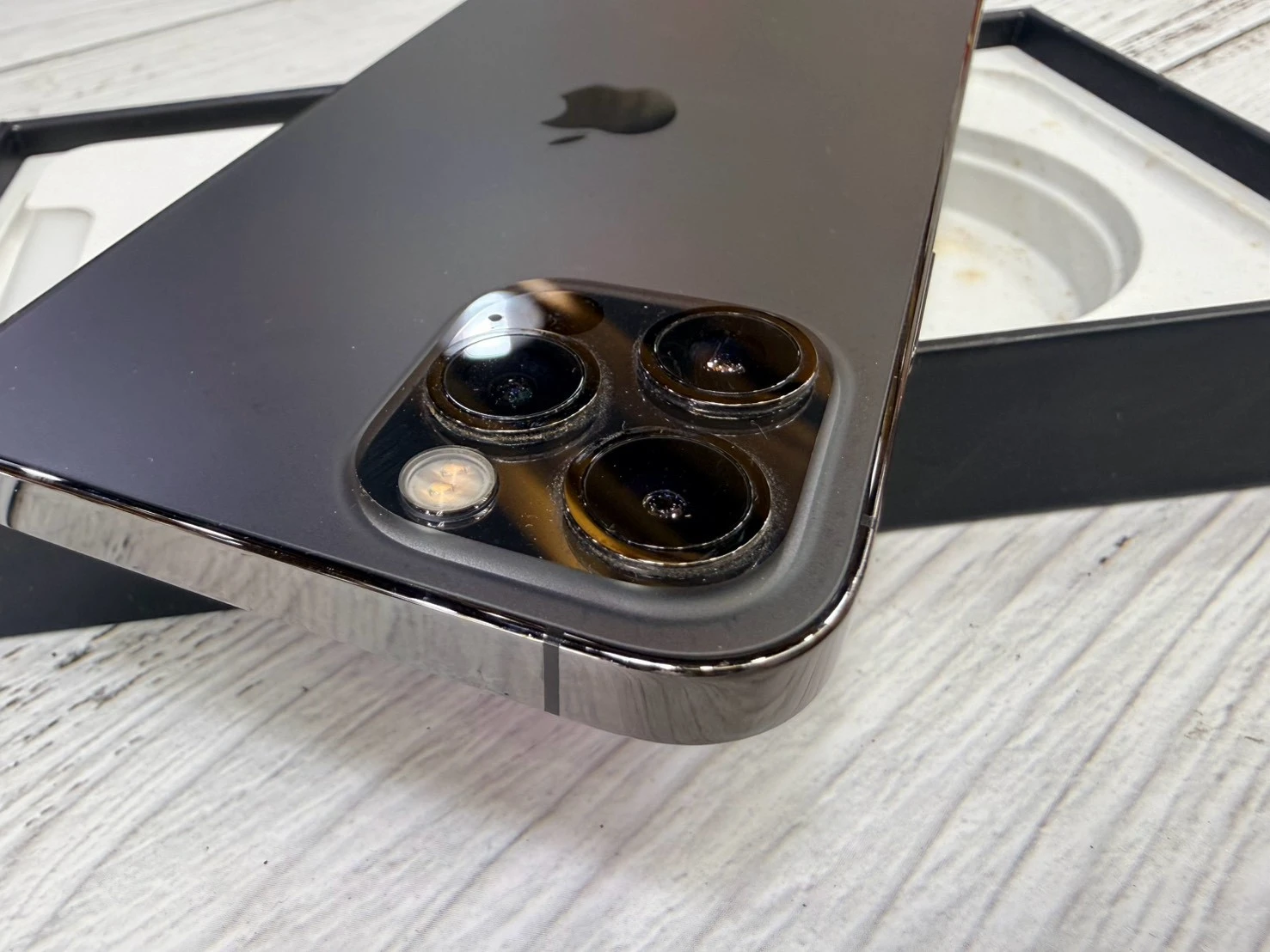 ?iPhone 12 pro 128g 黑 電池79% 無盒裝有配件