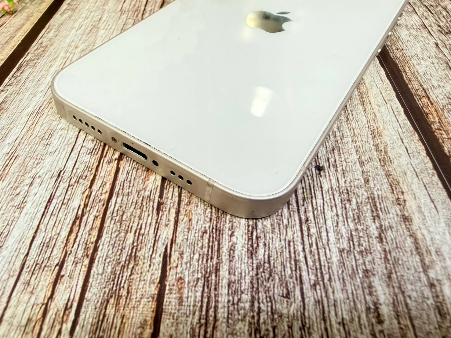 iPhone 13 128g 白 電池67% 無盒裝有配件