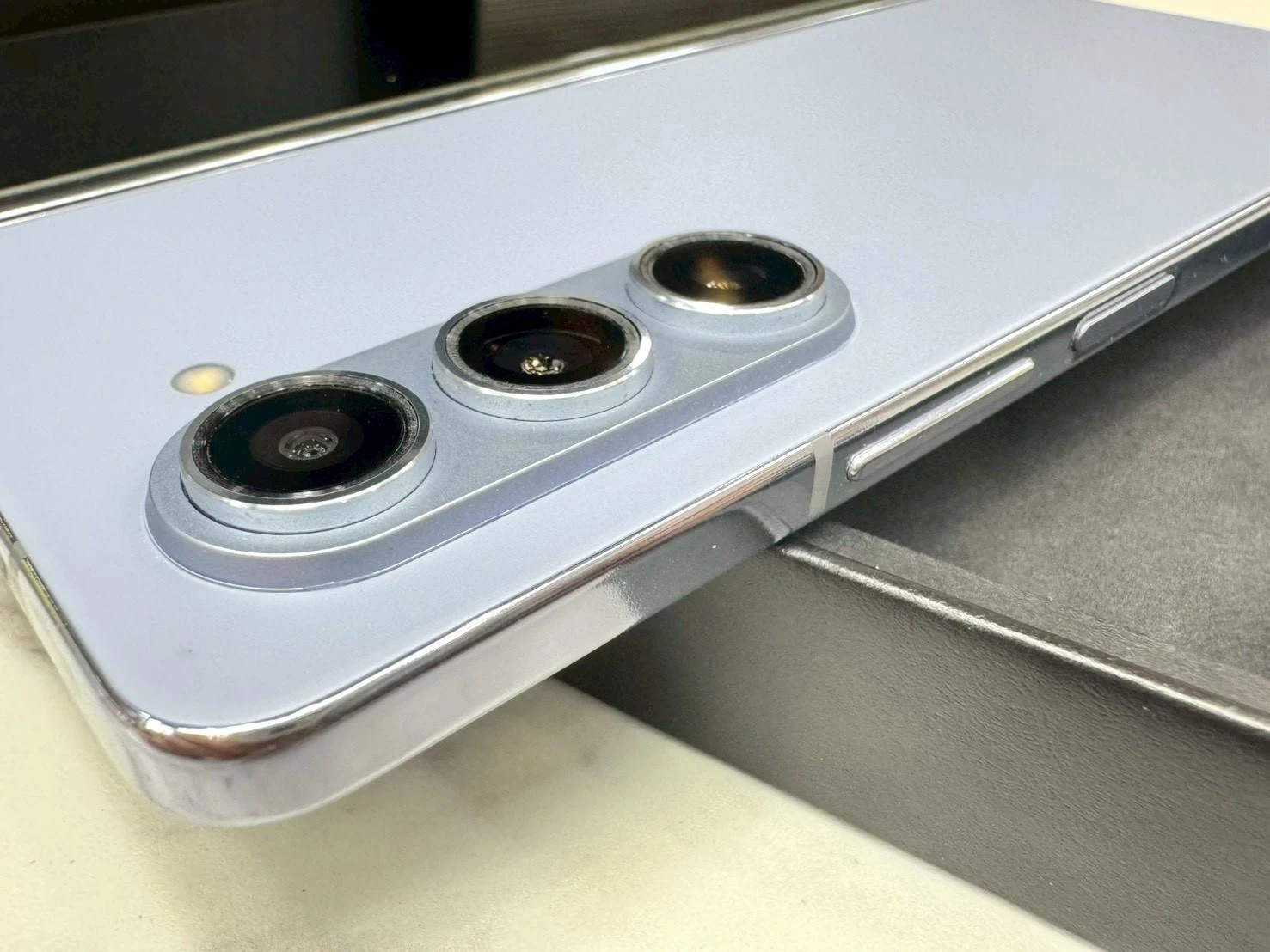 SAMSUNG Galaxy Z Fold5 版(12+512G) 藍 有盒裝有配件