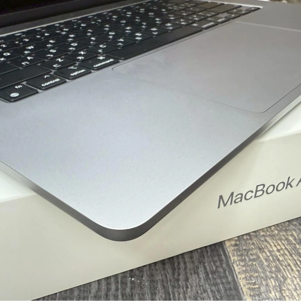 2024 MacBook Air 15吋 M3晶片 8GB/256GB SSD  循環12次  電池