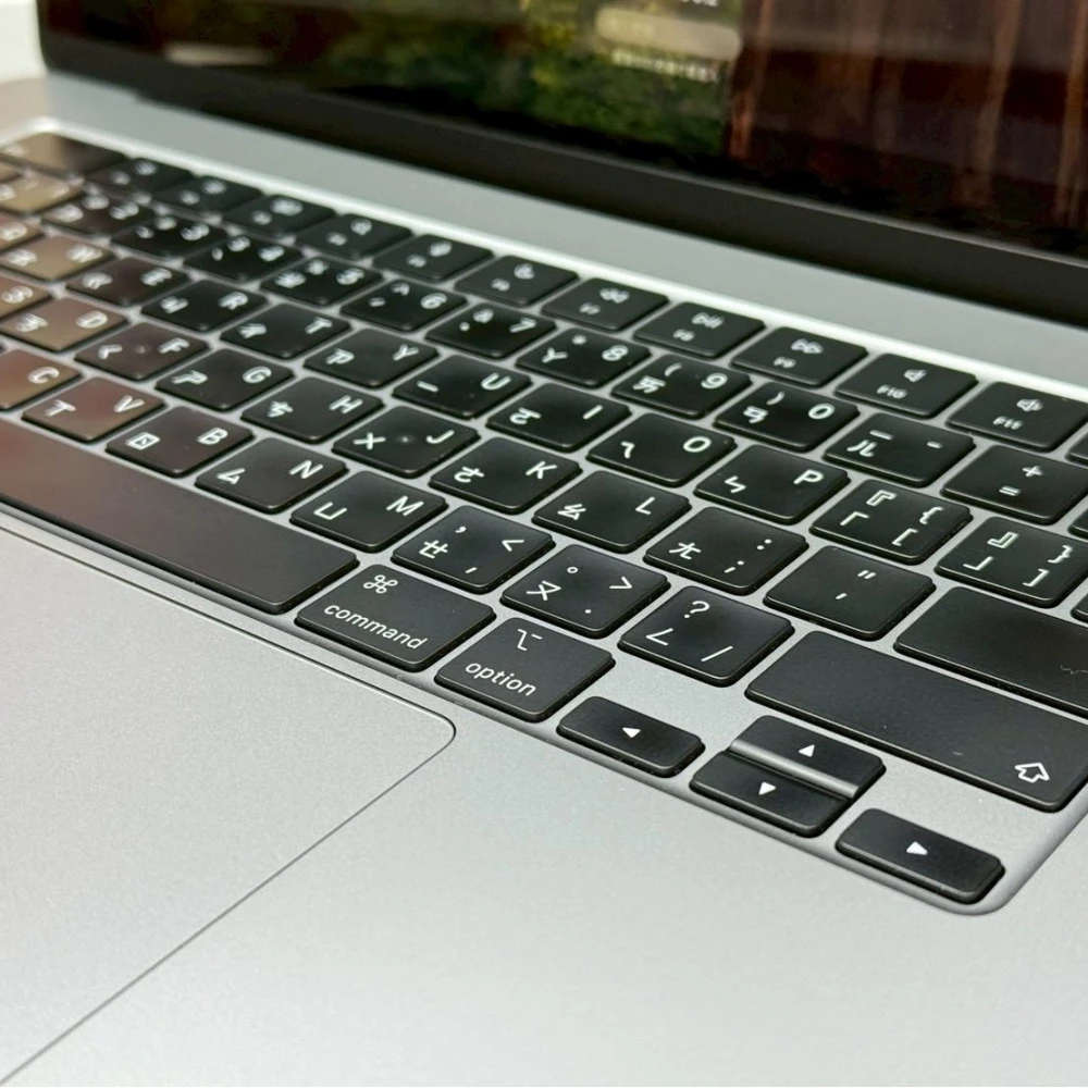 2024 MacBook Air 15吋 M3晶片  16GB/512 GB SSD   循環次數：
