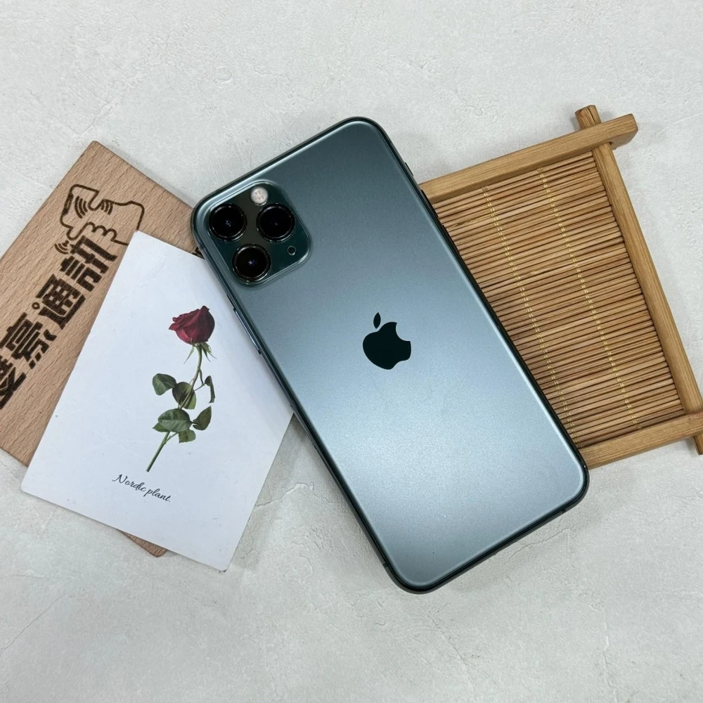 iPhone 11Pro 256G 綠 副廠電池90% 換過螢幕 無盒裝有配件 
