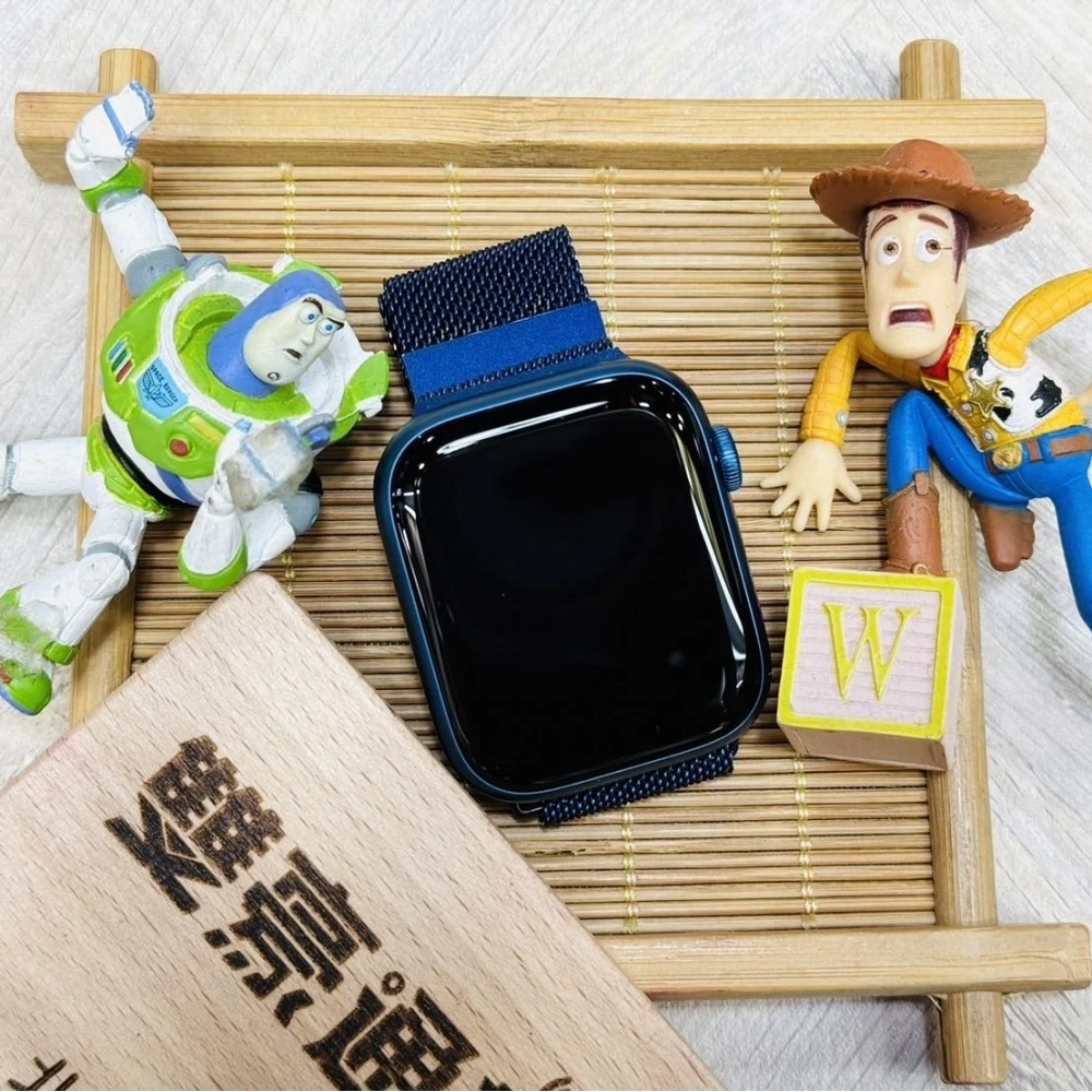 Apple Watch S7 45mm GPS 藍 電池100% 原廠錶帶不見 附贈藍色米蘭錶帶 無