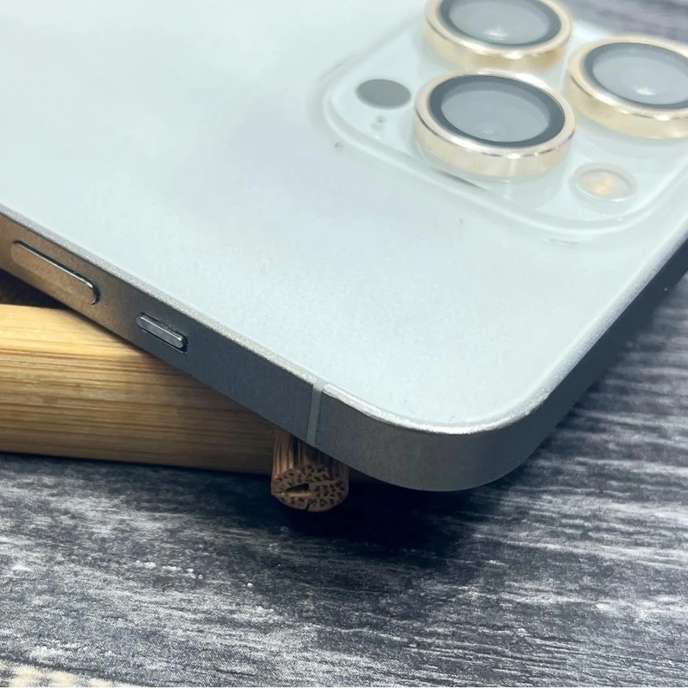 iPhone 13 Pro 256G 白 電池86% 全機包膜 有盒裝有配件