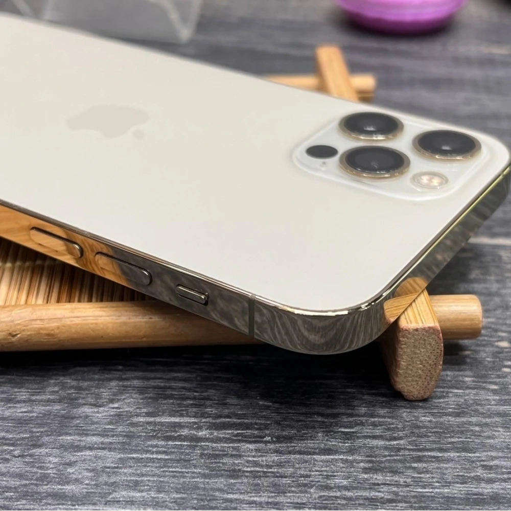 iPhone 12 pro 256g 金 電池80% 副廠螢幕 換過鏡頭 無盒裝有配件