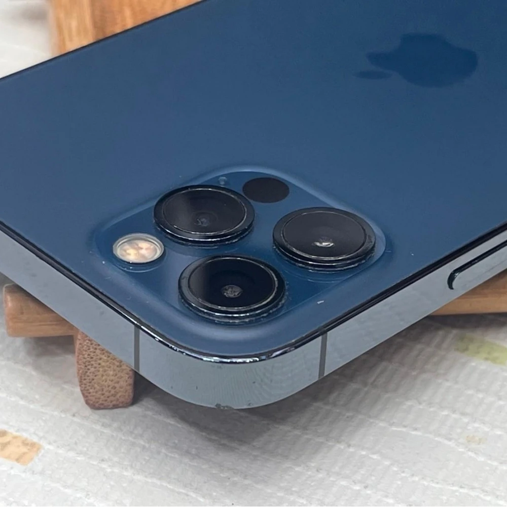 iPhone 12 Pro 256g 藍 電池76% 無盒裝有配件