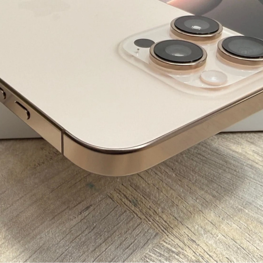 iPhone 16 pro max 256g 金 電池100% 循環０次 客戶續約 全新僅拆封 保固