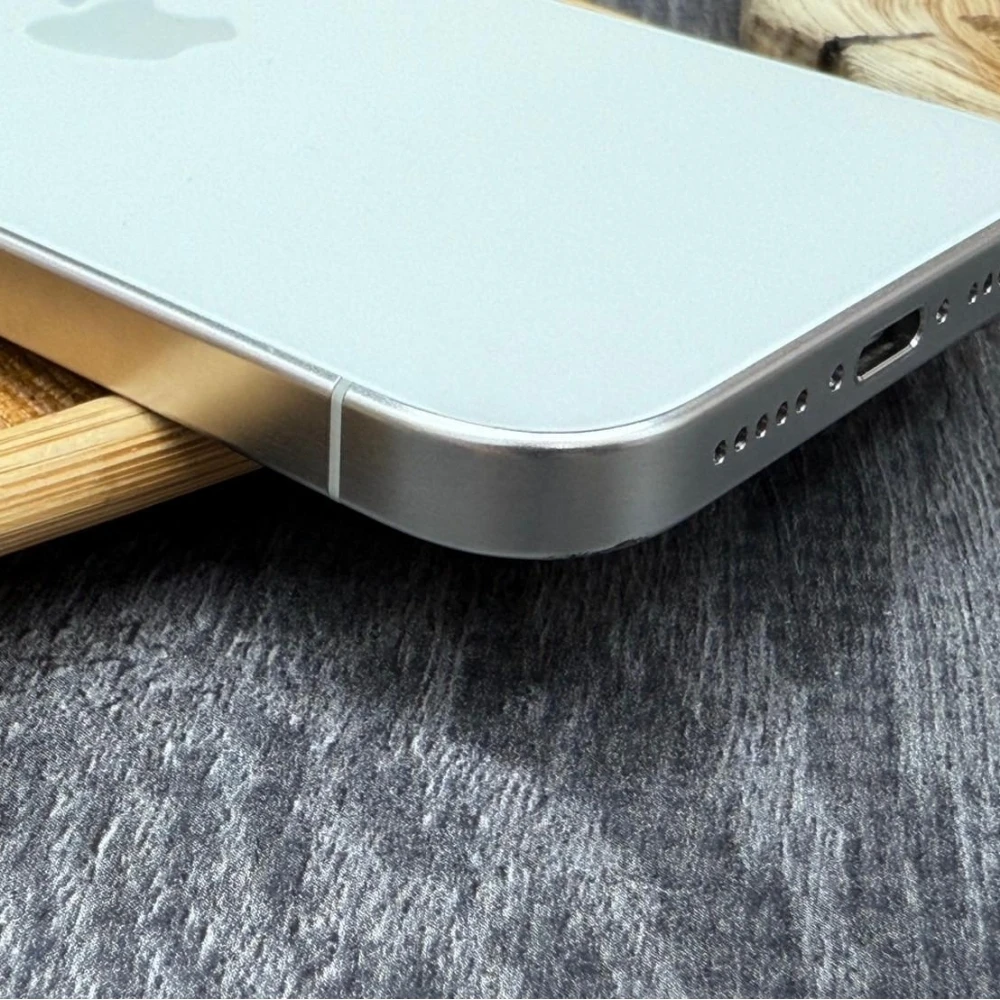 iPhone 15 pro 128g 白 電池89% 無盒裝有配件