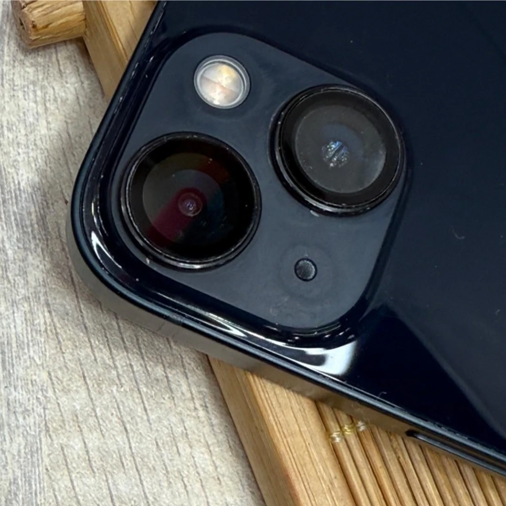 iPhone 13 128g 黑 電池84% 換過副廠螢幕 無盒裝有配件