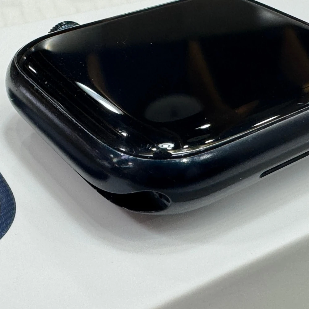Apple Watch 8  GPS (鋁金屬) 45Mm 黑 電池86 有盒裝有配件