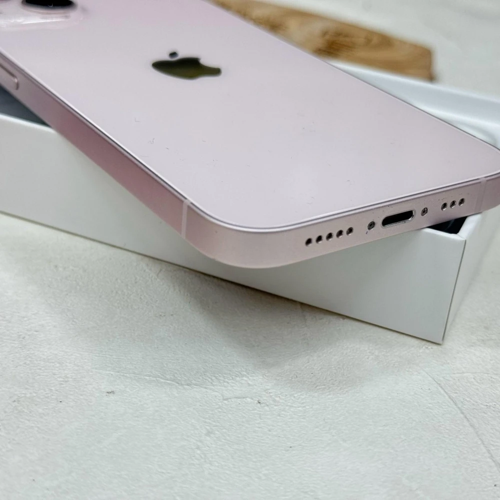 iPhone 13 128g 粉 電池86%  有盒裝有配件 （有一角傷）