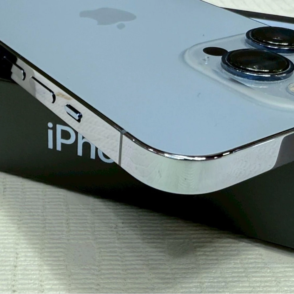 iPhone 13 pro 256g 藍 電池77%  無盒裝有配件