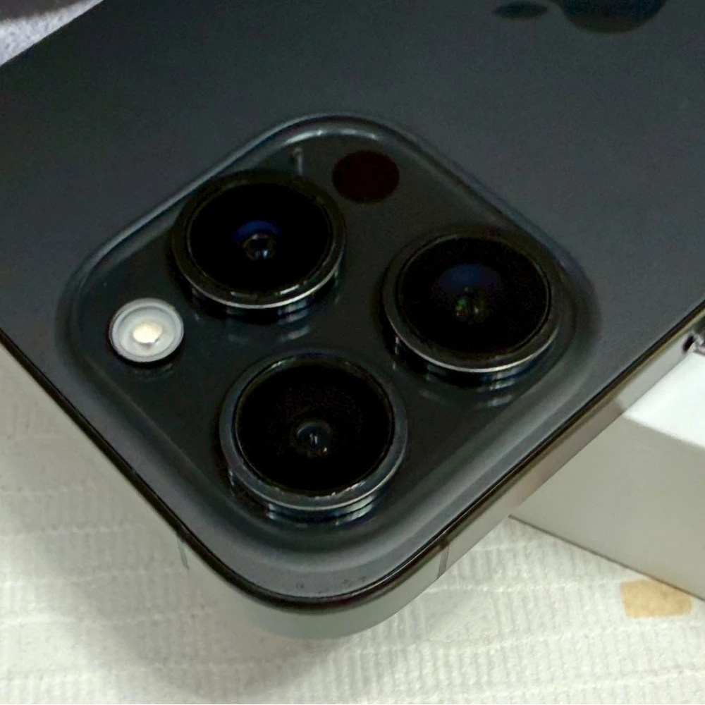 iPhone 15 Pro 256g 黑 電池90% 有盒裝有配件