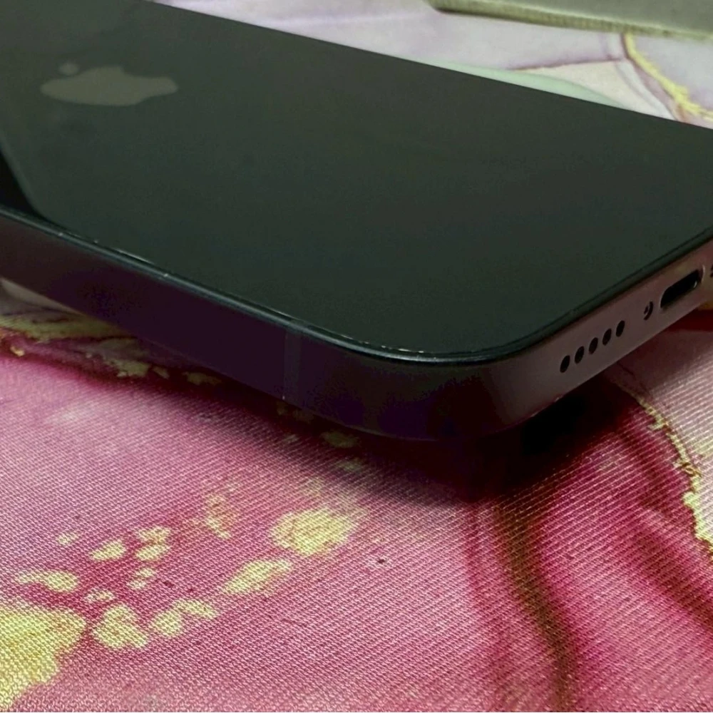 iPhone 12 256g 黑 電池100% 換過原廠螢幕 無盒裝有配件 