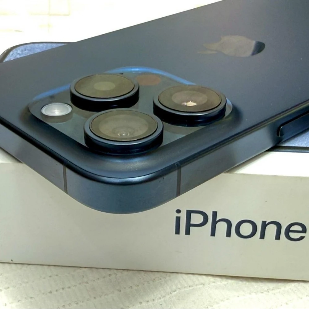 iPhone 15 pro 128g 藍  電池100% 循環63次 原廠福利品 有盒裝有配件