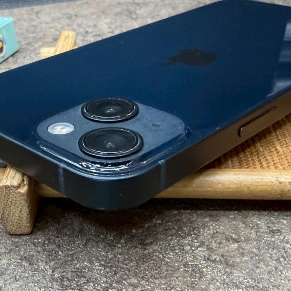 iPhone 13 128g 黑 副廠電池100% 換過副廠螢幕 無臉部識別 無盒裝有配件