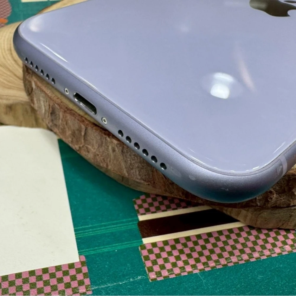 iPhone 11 64g紫 電池76% （有使用痕跡） 無盒裝有配件 