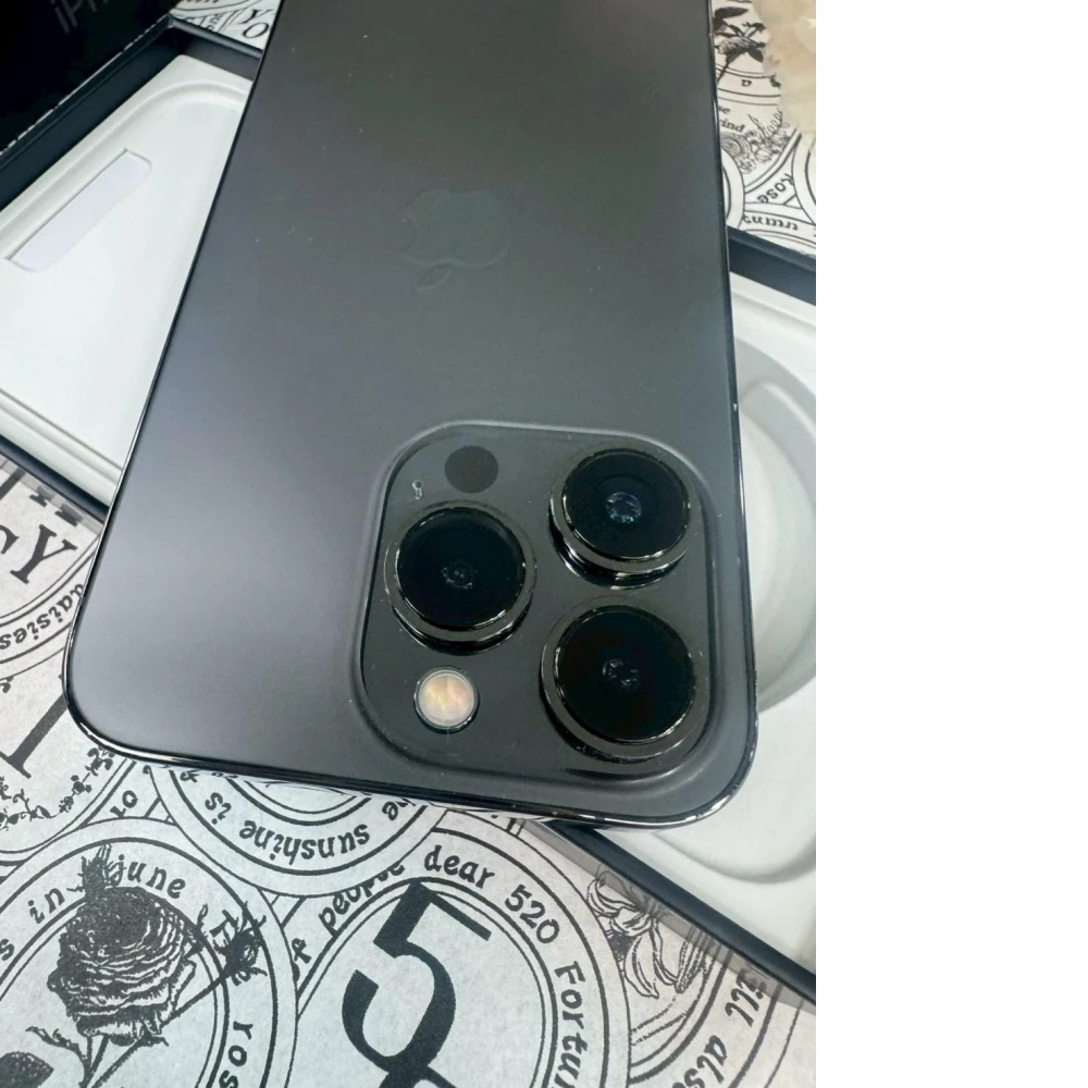 iPhone 13 pro 256g 黑電池76% 有盒裝有配件