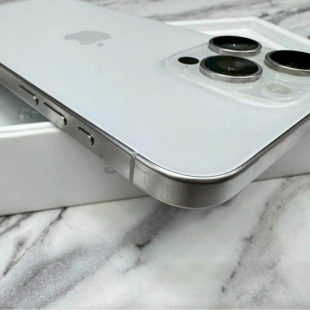 iPhone 15 Pro max 512g 白 電池83% (全機無傷)有盒裝有配件