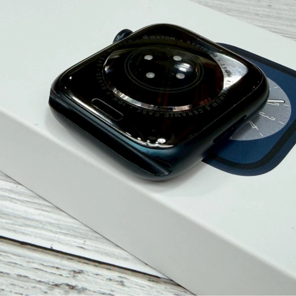 Apple Watch 8 45mm GPS版 午夜色 電池87% 附原廠錶帶+副廠充電線 有盒裝有