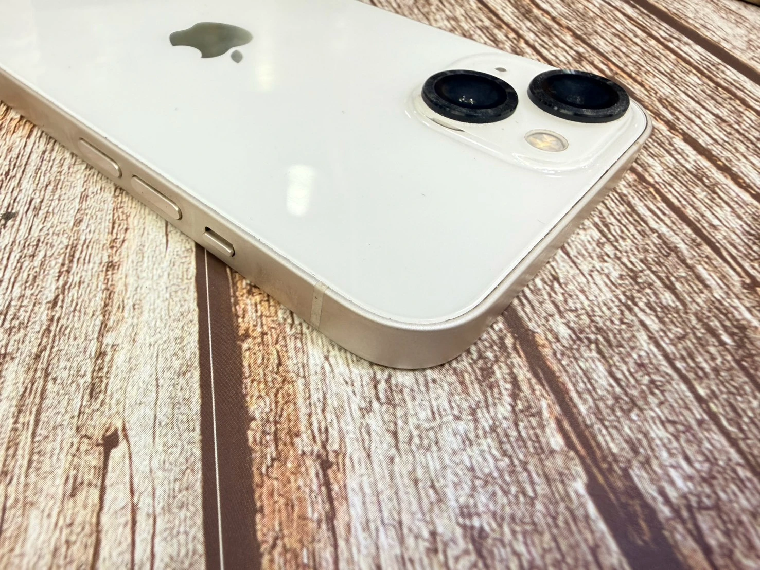 iPhone 13 128g 白 電池67% 無盒裝有配件