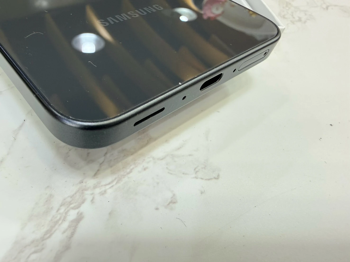 SAMSUNG Galaxy A37 (8+256G) 黑 展示機 有盒裝有配件