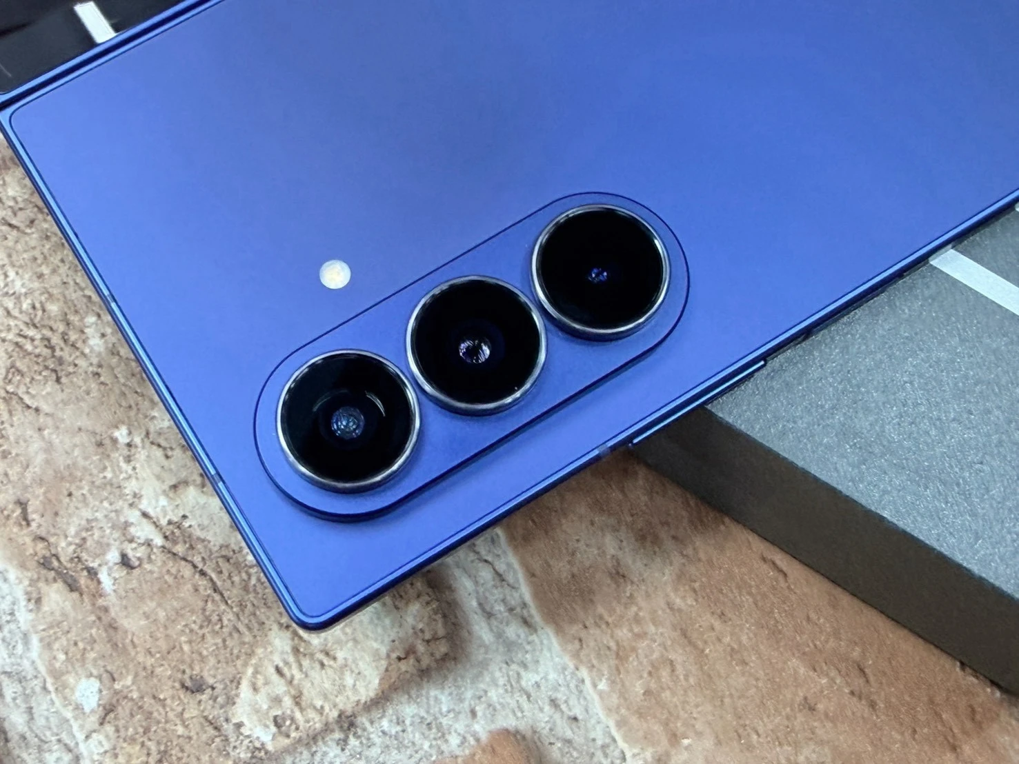 展示機 SAMSUNG Galaxy Z Fold7 藍 (12+256G) 保固2027/03/08 有盒裝有配件