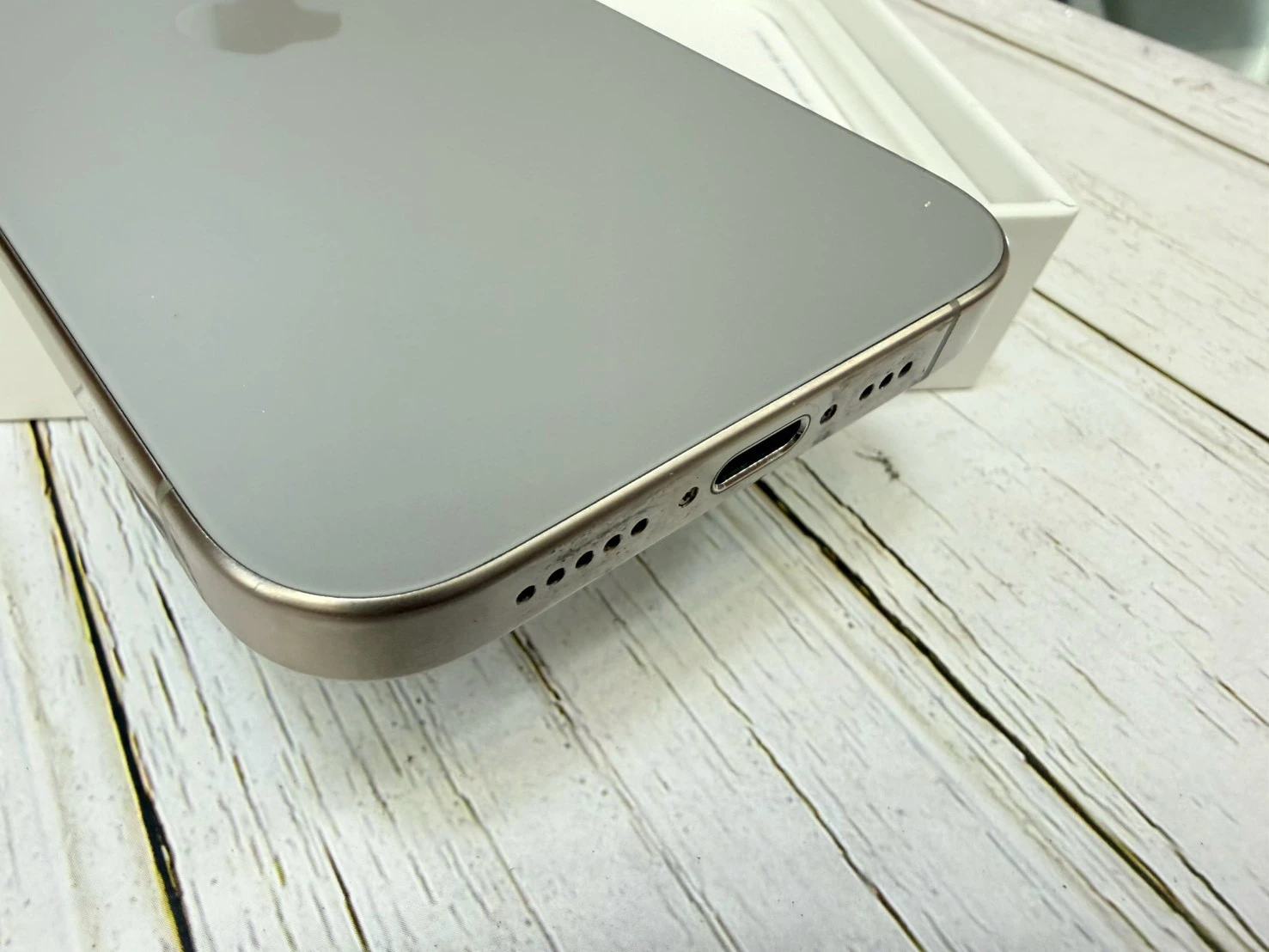 iPhone 15 Pro 256 G鈦 電池78% 有盒裝有配件