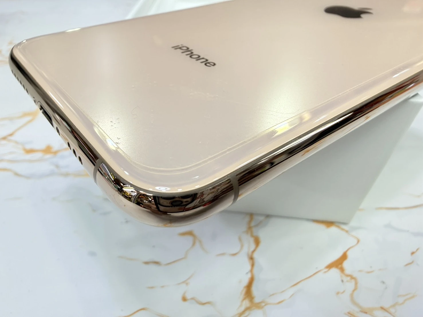 iPhone XS 64g 金 副廠電池100% 無盒裝有配件 (背板小刮傷)