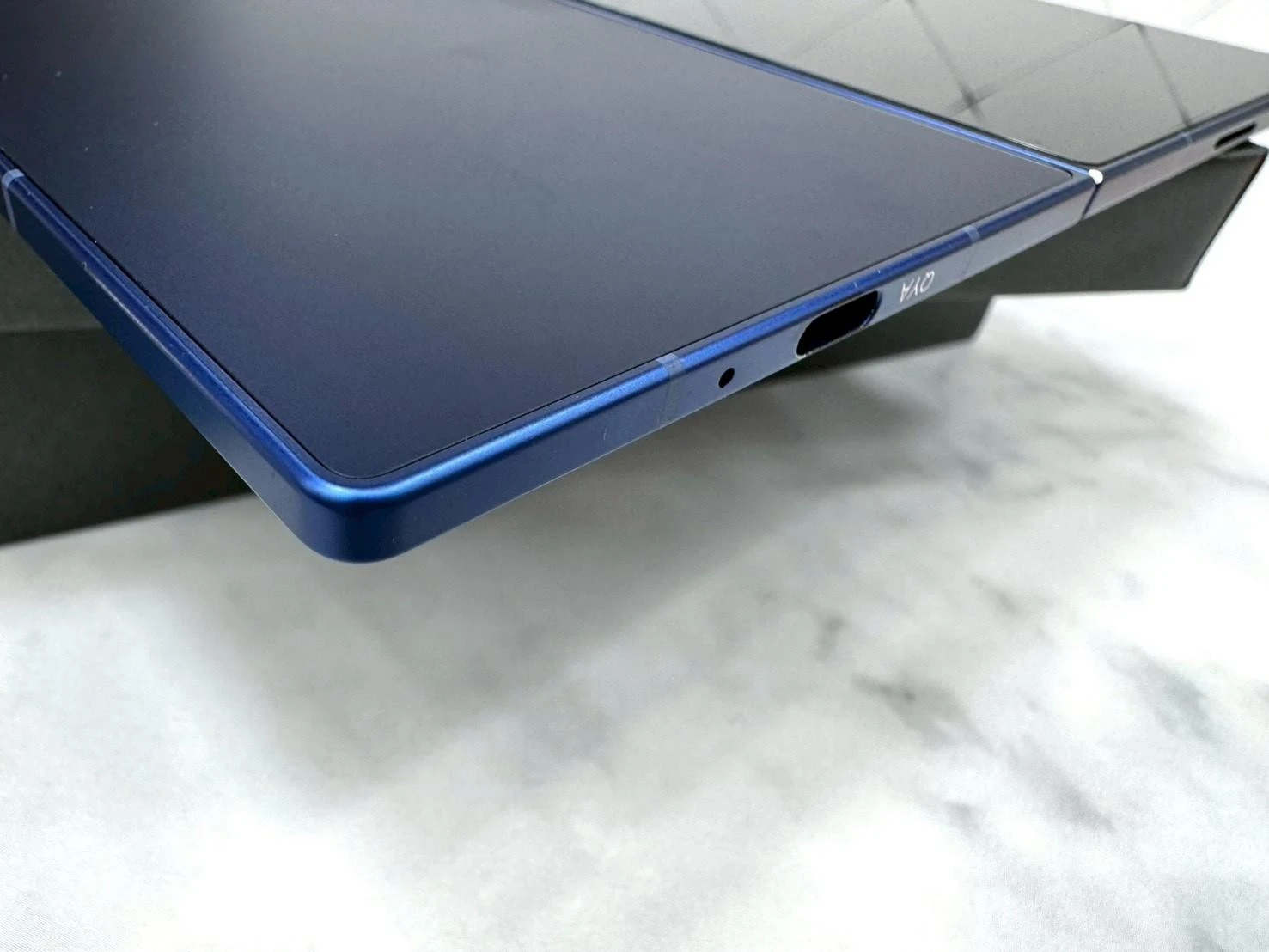 SAMSUNG Galaxy Z Fold7 (12+512G) 藍 轉軸處小傷 有盒裝有配件
