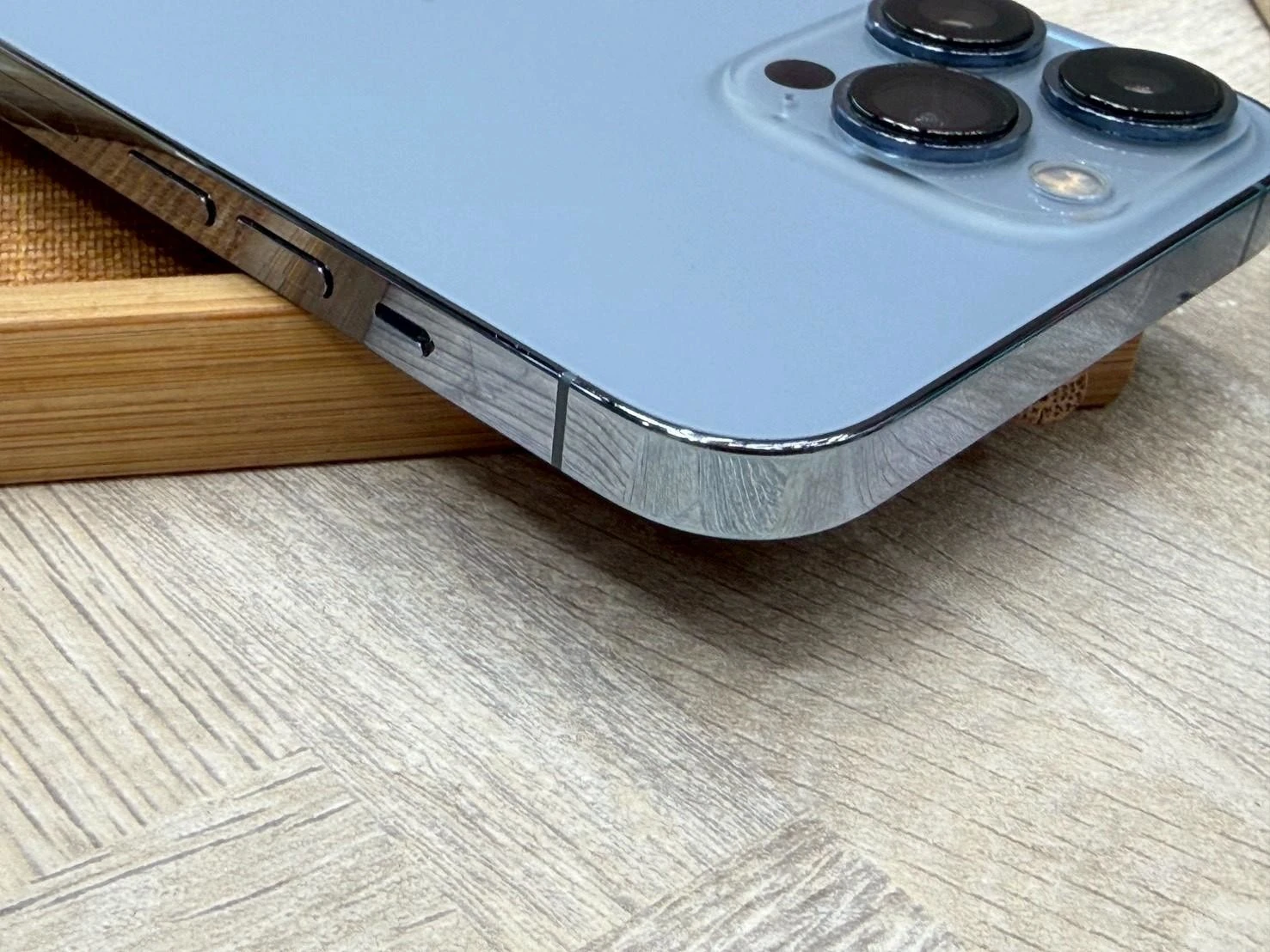 iPhone 13 pro 256g 藍 電池94% 換過副廠螢幕 無盒裝有配件