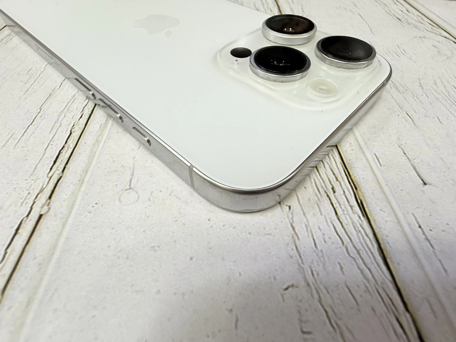 iPhone 16 Pro 256G 白 電池90% 全機原廠 全機無傷 有盒裝有配件