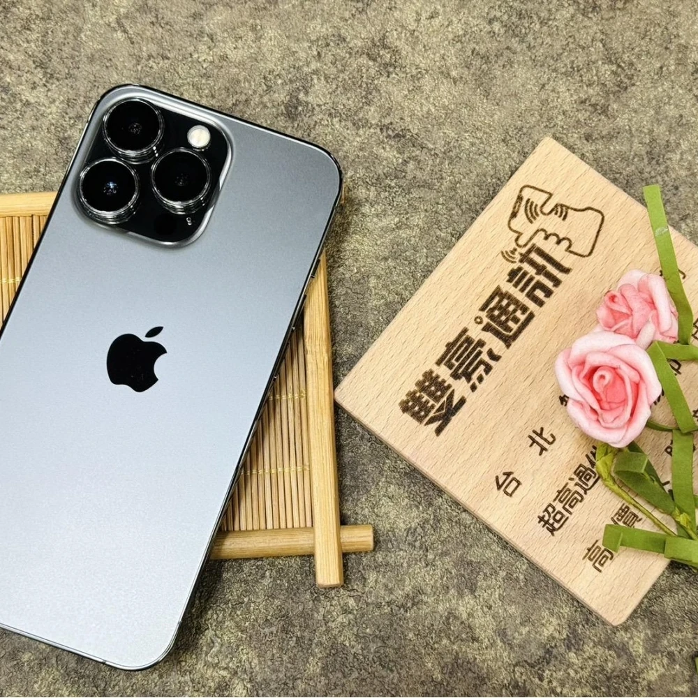 iPhone 13 Pro 256G 黑 雙卡版 電池87% 無盒裝 有配件