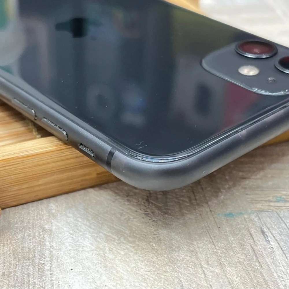 iPhone 11 64g 黑 電池76%  有盒裝有配件 