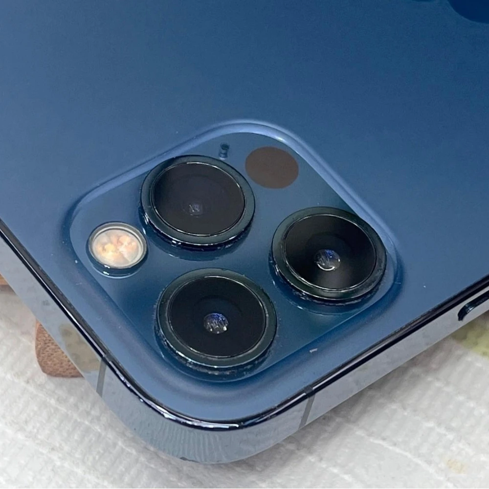 iPhone 12 Pro 256g 藍 電池76% 無盒裝有配件